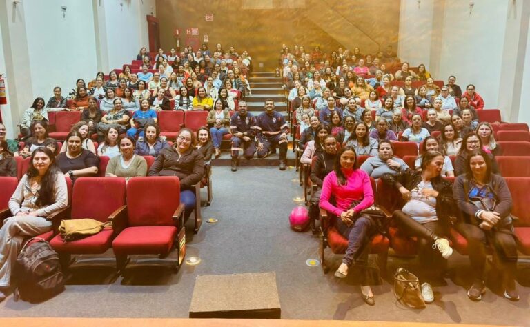 Capacitação em Primeiros Socorros beneficia 200 colaboradores da Educação em Pará de Minas