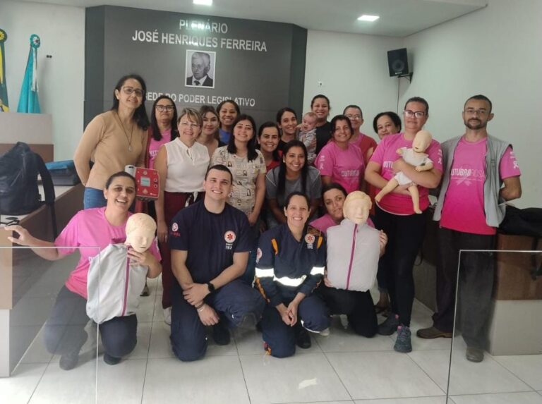 Agentes de saúde e de endemias da Prefeitura de Igaratinga recebem treinamento em Primeiros Socorros do NEP