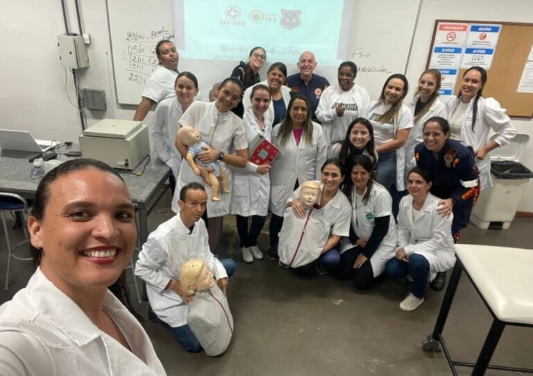 CIS-URG Oeste promove capacitação em Primeiros Socorros para Universitários em Divinópolis